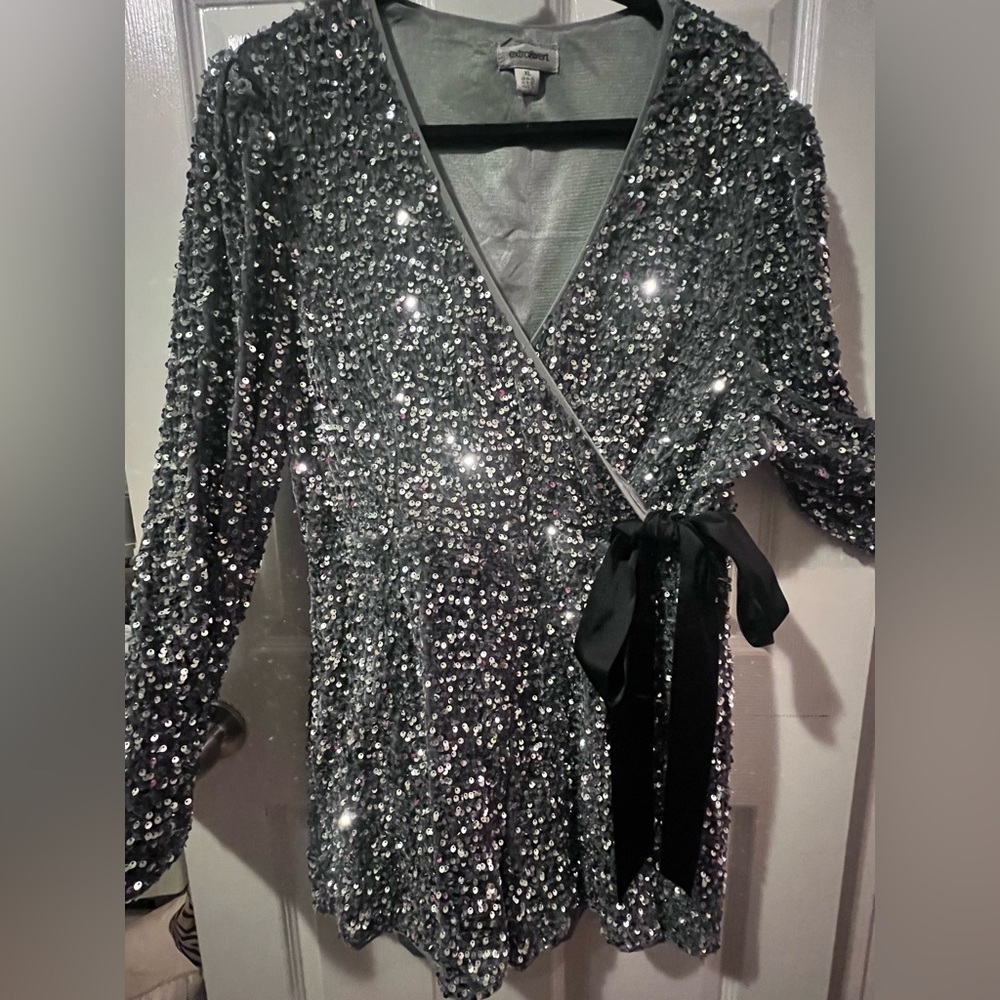 EXTRO&VERT Sequin Romper - Picture 12 of 12